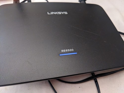 Linksys RE6500 AC1200 Dual Band Wi Fi Range Extender - Picture 5 of 6