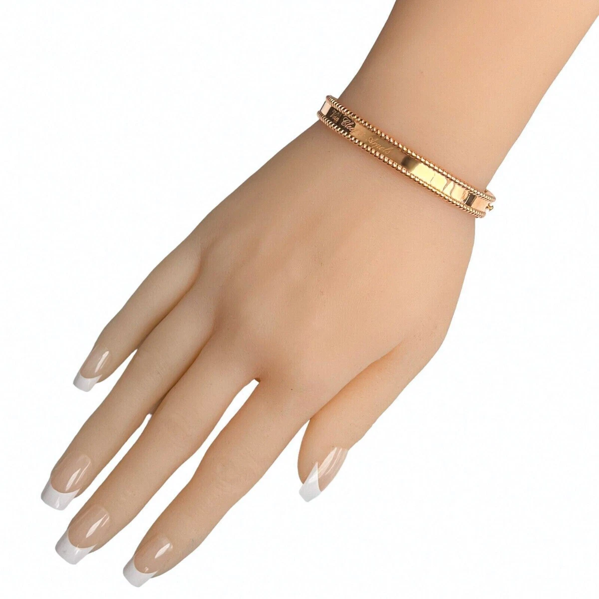 Van cleef 2024 perlee signature bracelet