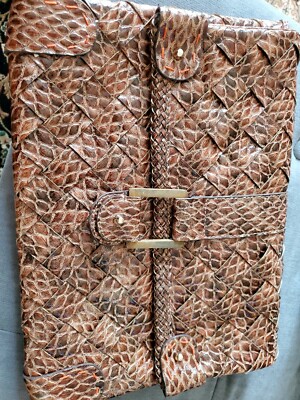 Jessica Simpson Clutch Braided faux animal Large