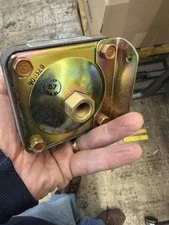 Barksdale D1H-H18 Pressure or Vacuum Actuated Switch .4-18 PSI (D1HH18) - NEW