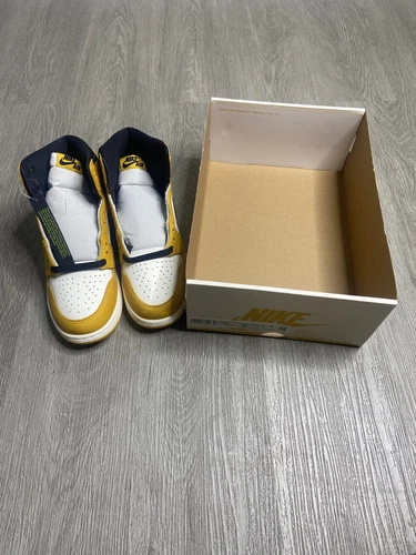 Scarpe unisex Air Jordan 1 Retro Hi OG giallo ocra GS taglia 6 5 anni giallo FD1437 701