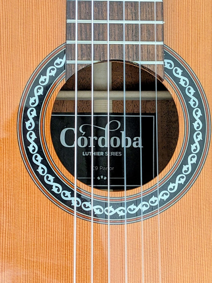 Guitarra de cuerda de nailon escala 7/8" Córdoba Luthier C9 Parlor 1 dueño 6mos Foto 2 de 4