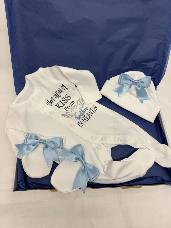 Baby Schlafanzug Mütze Handschuhe Box Set personalisiert jede Person gesendet NEUGEBORENE Flieder