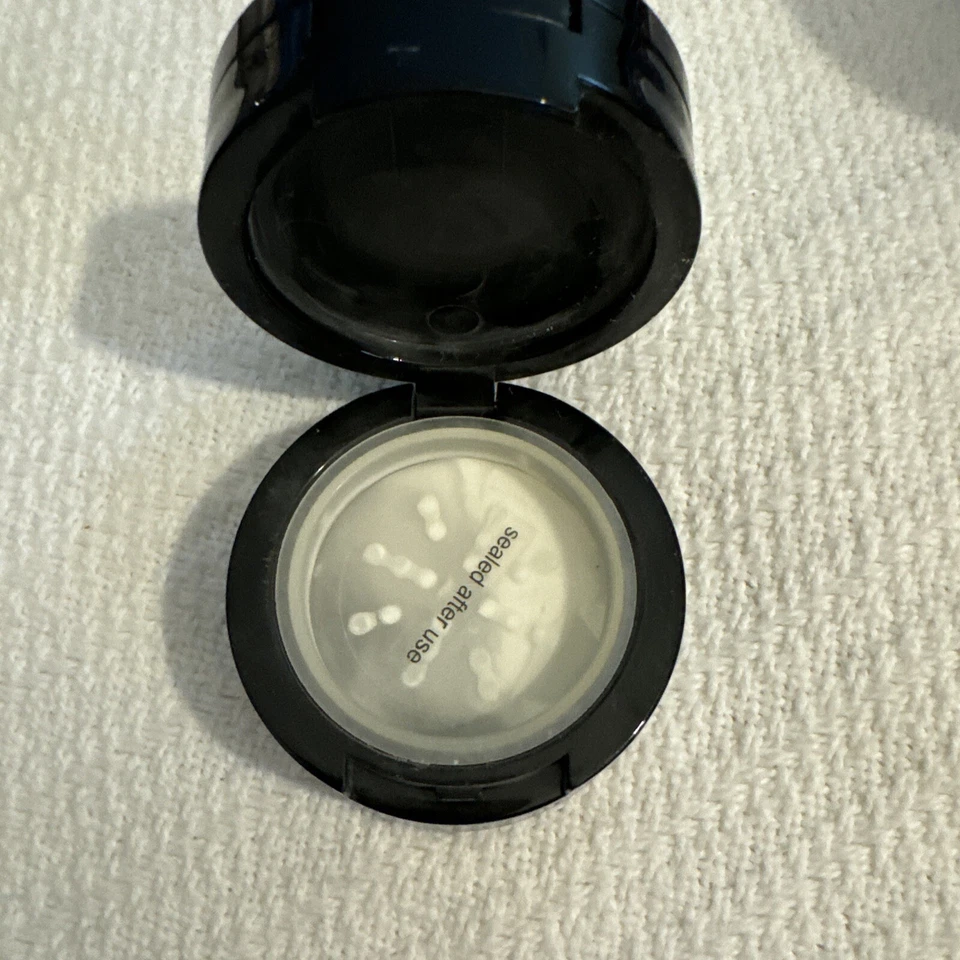 Sombra de ojos SKINN Cosmetics imprimación plasma fusión y ajuste velo Dimitri James nuevo sin caja Foto 3 de 4