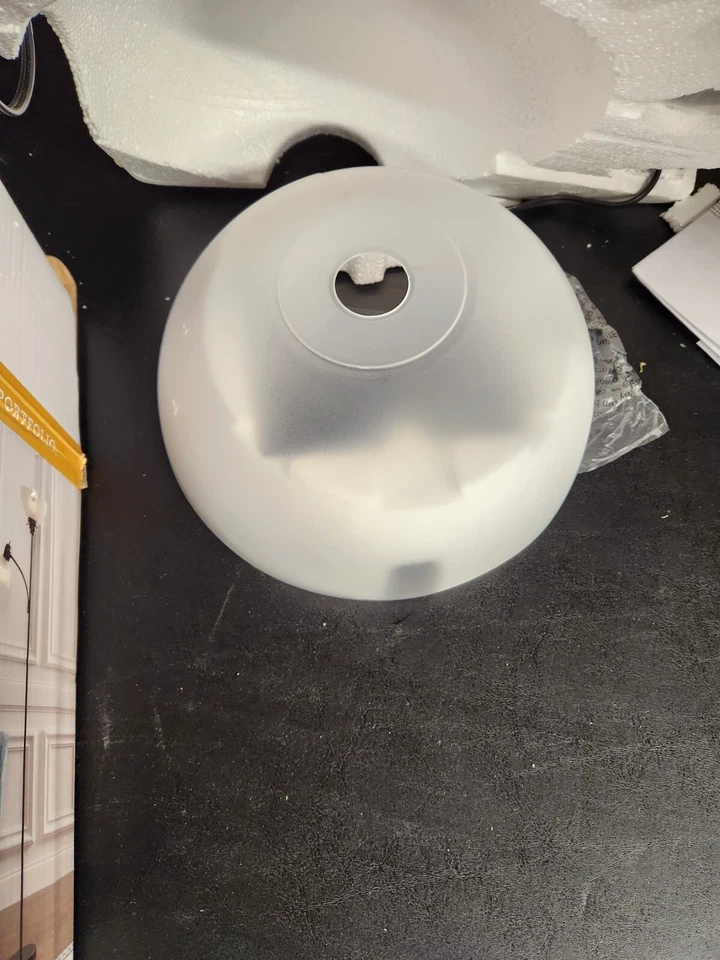 Lámpara de Pie Portfolio con Luz de Lectura, Ligera, Interruptor de 3 Vías ACABADO NEGRO Foto 3 de 3