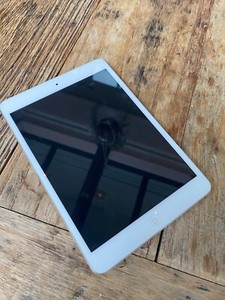 Apple iPad Mini, A1489, 16GB, Retina Display