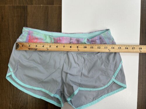Ivivva by Lululemon Womens Size 14 / 28 Waist Shorts Gym Running Jogging Stretch - Picture 2 of 11