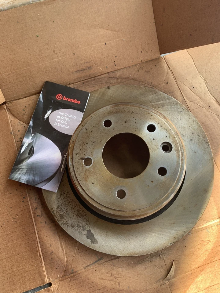 Juego de 2 pares de rotores de freno traseros ventilados Brembo recubiertos 305 mm para Jaguar XJ8 XJR Foto 2 de 4