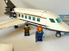 LEGO CITY: AIRPORT VIP SERVICE  #60102~100% Complete with/ Manuals