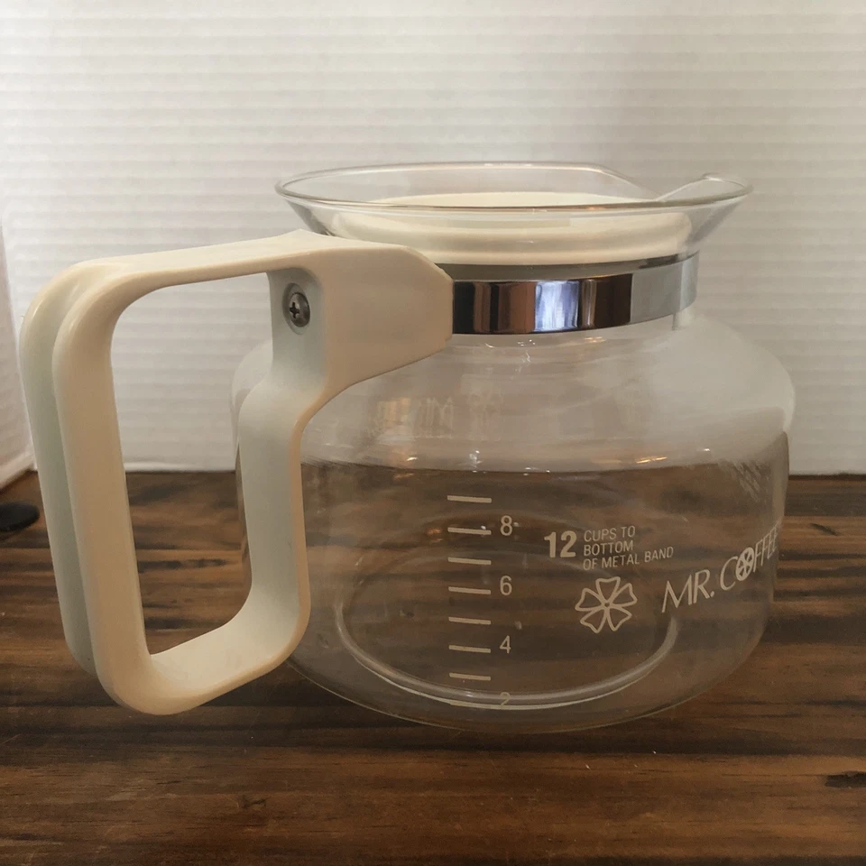 Vintage Mr. Coffee Replacement Coffee Pot Carafe 10-12 Cup White w/Lid Clean! - Image 4 of 4