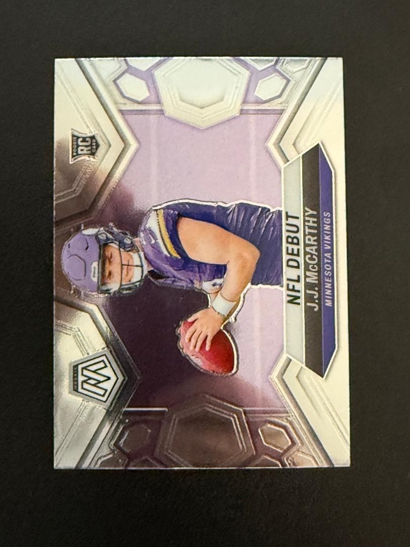 2024 Panini Mosaic - NFL Debut J.J. McCarthy #275 Silver Prizm (RC)