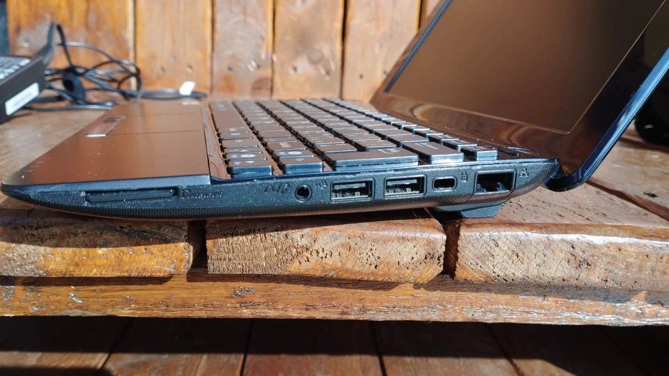 Netbook asus 10 pollici sistema operativo Lubuntu 18.04.5. - Immagine 4 di 4