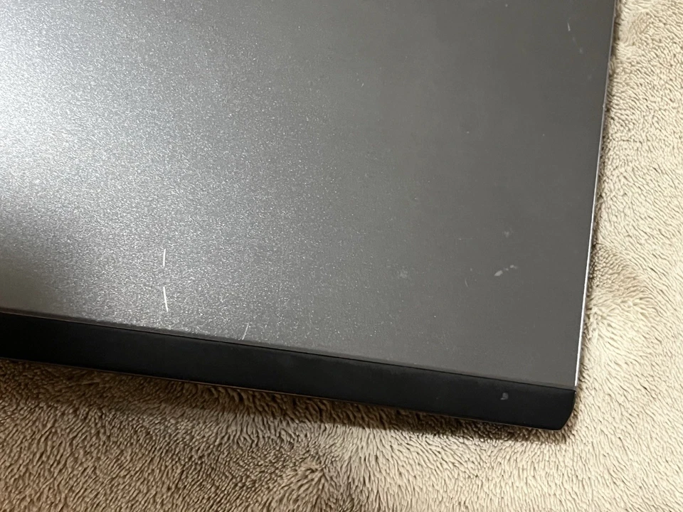Dell Alienware 17 R3 Gaming Laptop - Image 3 of 4