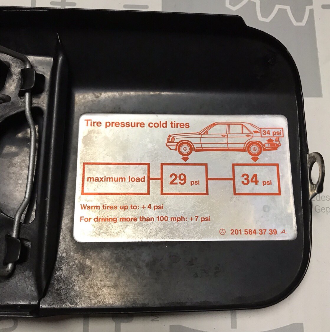 MercedesBenz W201 190E Fuel Filler Door/Gas Tank Lid, 040 Black eBay