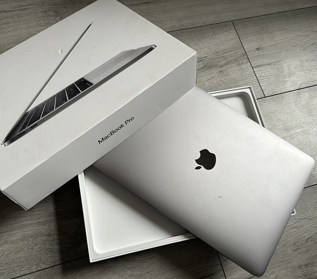 Apple MacBook Pro 13