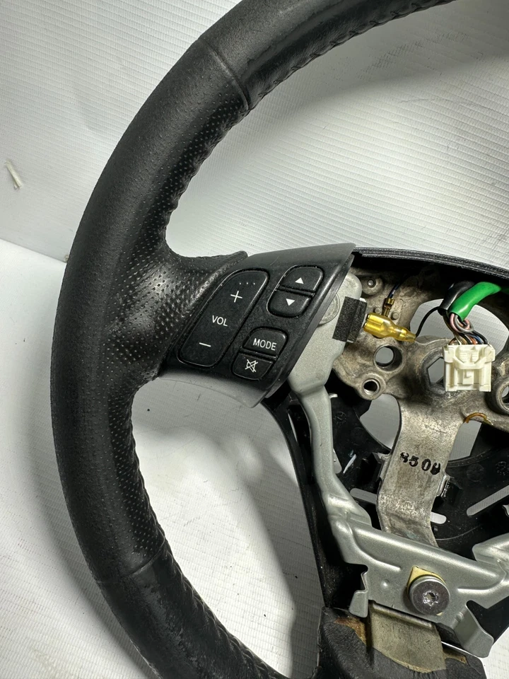 Volante del conductor Mazda 3 2007-2009 con interruptor de control de crucero OEM Foto 3 de 4