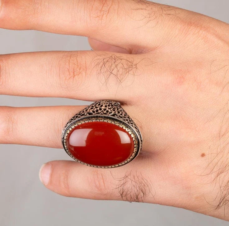 Anillo de regalo hecho a mano de plata de ley 925k piedra roja Aqeeq para hombre Foto 3 de 4