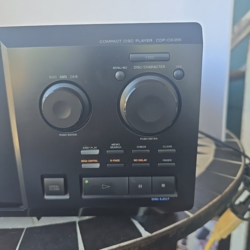 Sony CDP-CX355 Digital Mega Storage 300 Compact Disc CD Player Changer - TESTED - Picture 4 of 10
