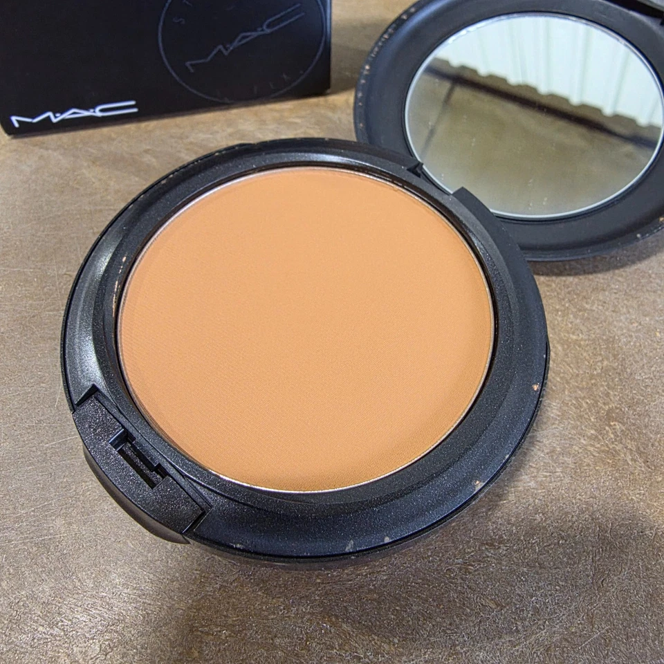 MAC  Studio Fix Powder Plus Foundation - NC47 - 0.52 OZ/ 15 g. NEW  & AUTHENTIC - Image 2 of 3