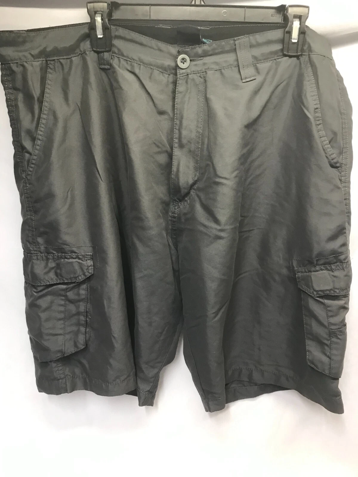 Men Burnside Gray Shorts with Pockets Cargo style Size 40 Clothing