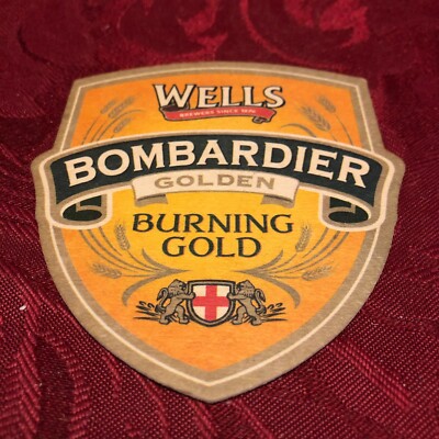 BREWERIANA - CHARLES WELLS - BOMBARDIER - BURNING GOLD - BIERDECKEL - TABLETT 57