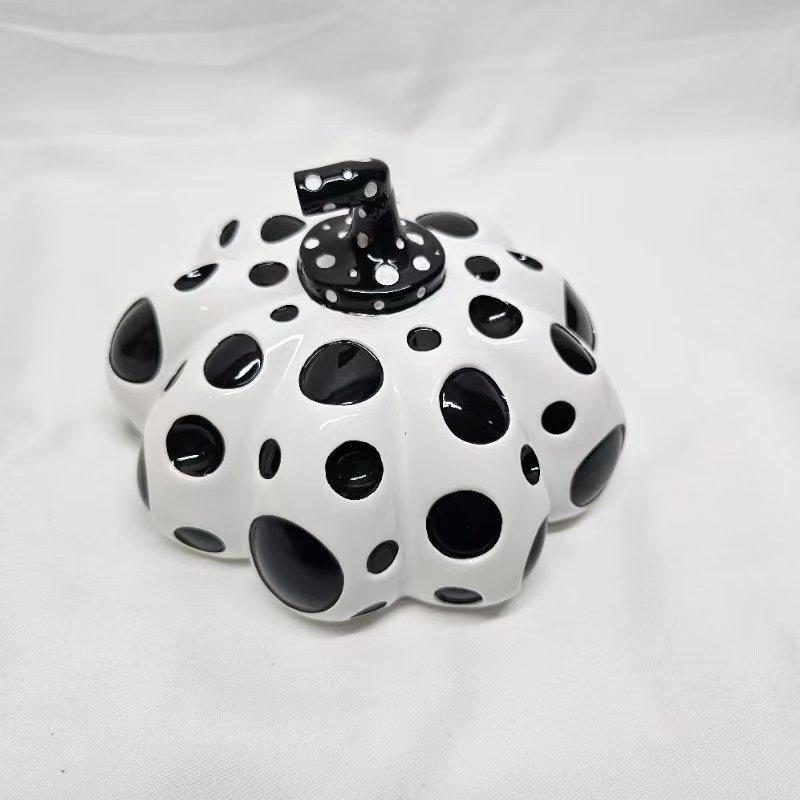 Yayoi Kusama Naoshima Pumpkin White & Black W/BOX F/S FEDEX Yayoi Kusama Naoshima Pumpkin White & Black W/BOX F/S FEDEX