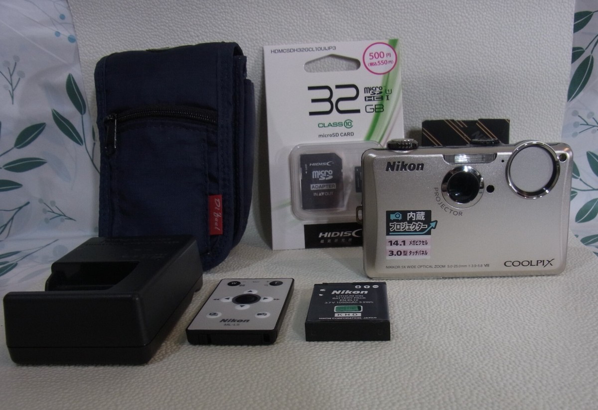 Nikon COOLPIX S1100PJ ,14MP,5x,3.0in,Silver with projector Nikon COOLPIX S1100PJ ,14MP,5x,3.0in,Silver with projector