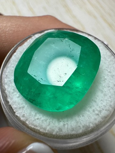 19.63 Carat 18.6x17 Chunky Green Natural Loose Colombian Emerald-Cushion Cut - Picture 4 of 9