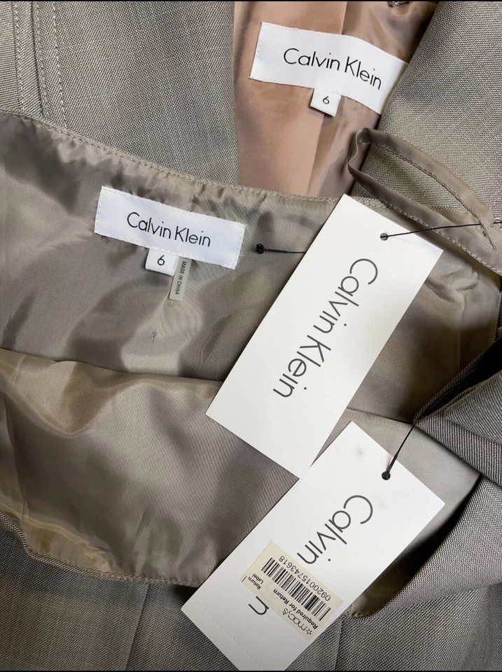 NUEVO Traje Falda Calvin Klein Talla 6 Se Ajusta Como 4 Conjunto de Dos Piezas 29X23 Exec NUEVO $280 Foto 2 de 4