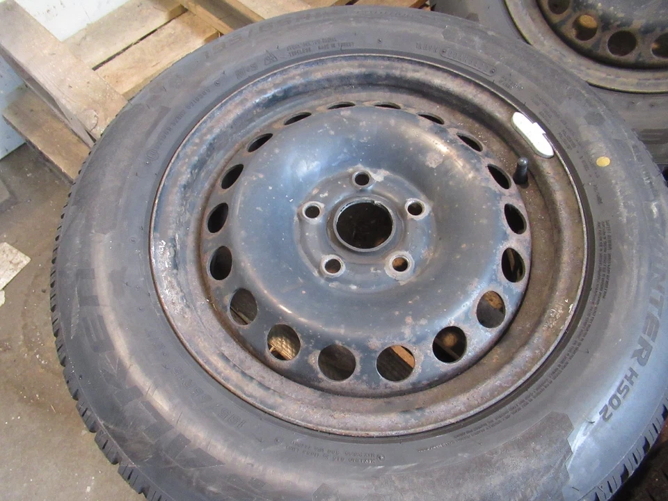 !8mm! Winterräder VW Audi Seat Skoda Golf Caddy Octavia - 195/65 R15 6Jx15 ET47 - Bild 2 von 4