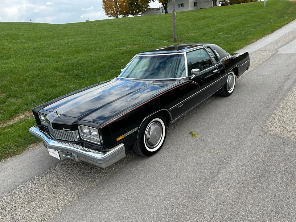1978 Oldsmobile Toronado  - Image 2 of 4