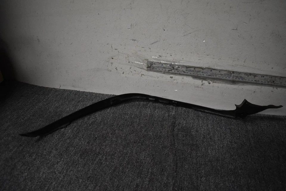 Mercedes Benz C 63 AMG S 2015-2020 base lado izquierdo moldura OEM de fábrica Foto 4 de 4