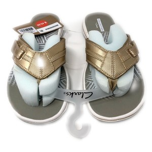 clarks flip flops gold