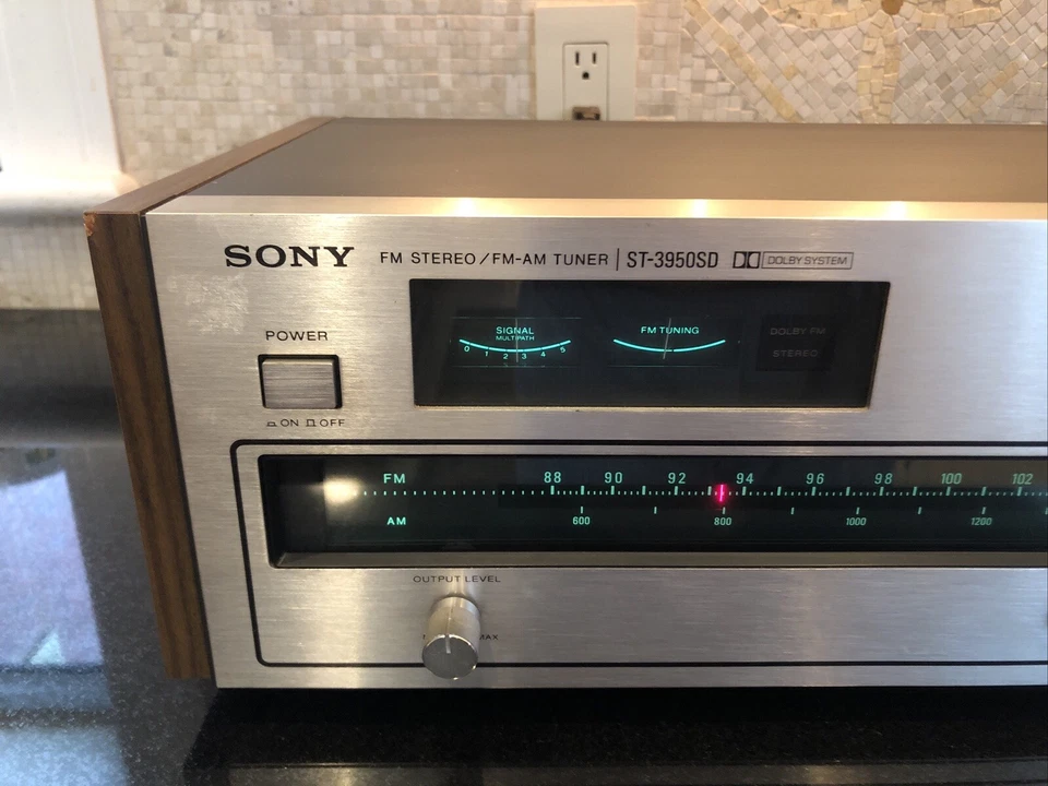 Sony FM Stereo FM-AM Tuner ST-3950SD Perfect Working Condition - image 3 of 4