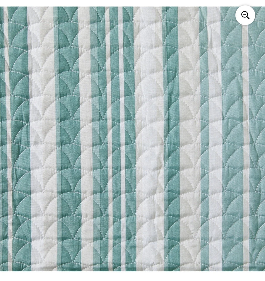Edredón Mainstays King verde a rayas verticales reversible 104"x90" Foto 3 de 4