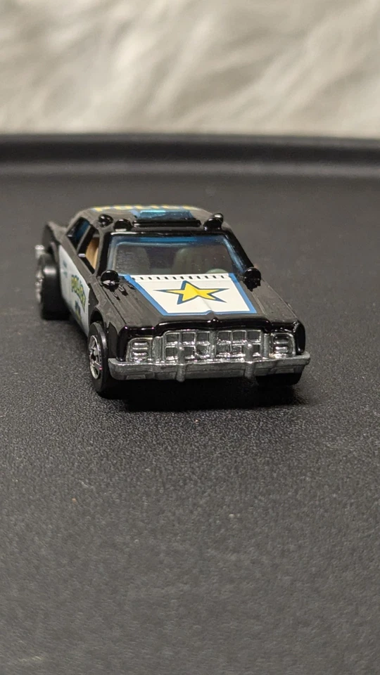 De colección 1977 Hot Wheels Police #123 Yellow Star Negro Diecast Malasia 1/64 Usado en Excelente Condición Foto 2 de 4