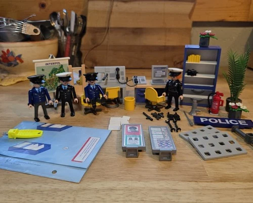 Vintage 1997 Playmobil 3957 Police Station Set Complete