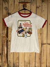 Camisa Let’s Summon Demons Actividades para Niños Blanca Roja Sin Hilos Mediana