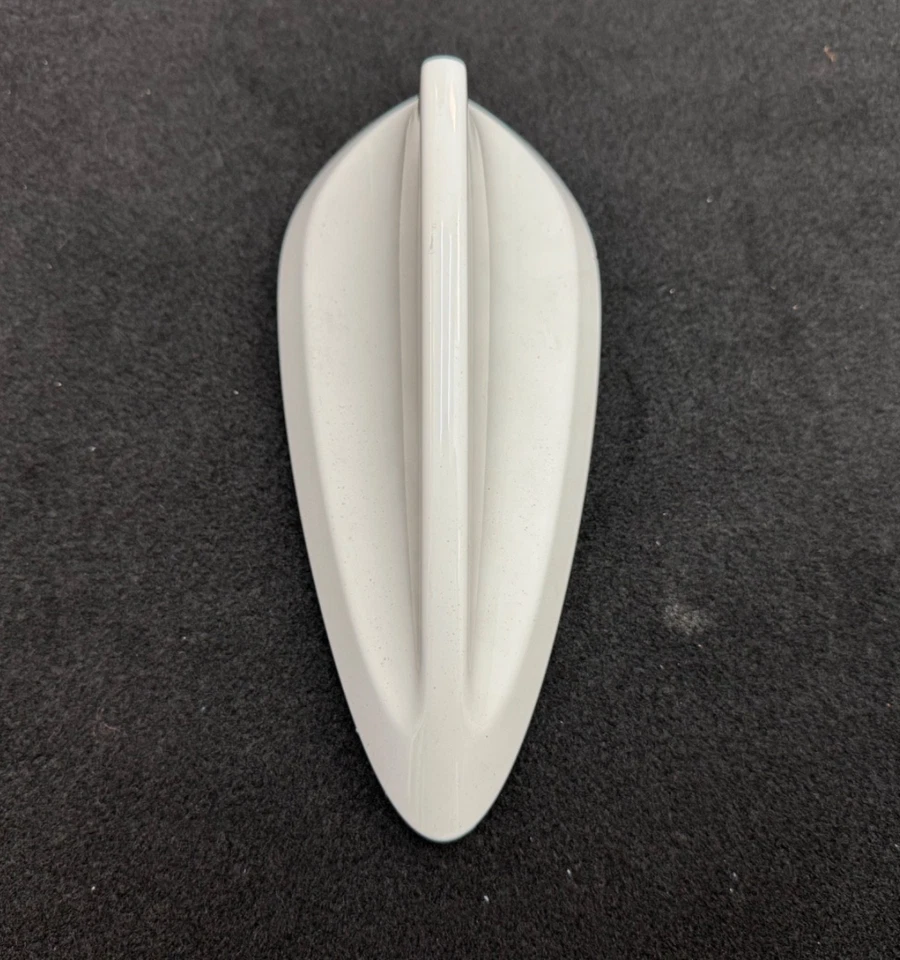 BMW 740I G12 2016-2019 techo exterior aleta de tiburón antena color 300/0 cubierta OEM Foto 2 de 4