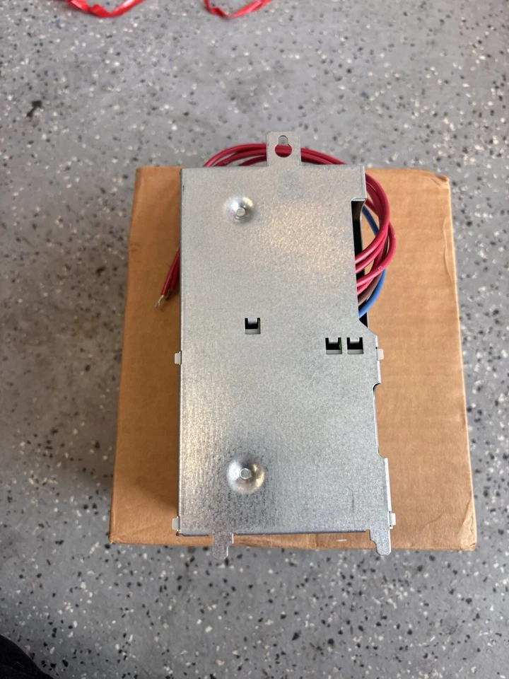 Módulo de atenuación Lutron LP-RPM-4U-230-CE - 4 salidas, 230 V~ / 50-60 Hz, HomeWorks® Foto 3 de 4