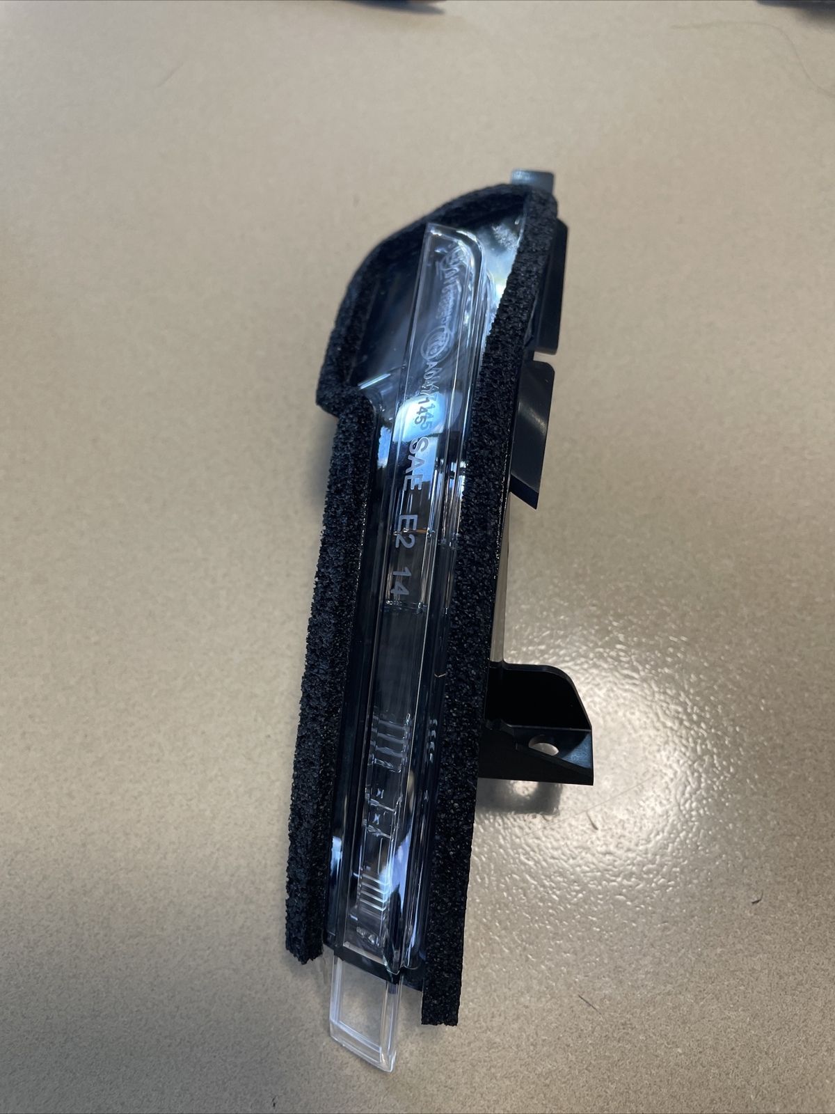 Genuine FORD MUSTANG 20152020 PASSENGER SIDE MIRROR Signal Lamp FR3Z