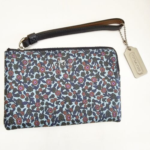 Coach Ranch Flower Zip Top Wristlet With Hangtag