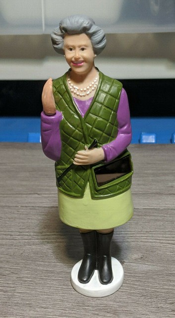 queen elizabeth solar toy