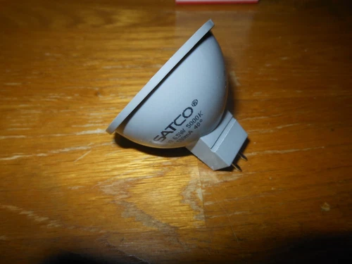 4 New Satco Led Light Bulbs 12V 6.5W MRI6 5000K Daylight Model S9499 Equals 50W - Picture 3 of 4