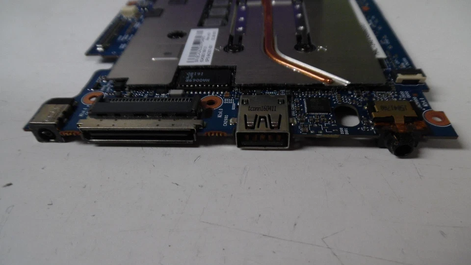 HP EliteBook 1030 G1 - M5-6Y57 1.1GHz 8GB Motherboard - 842327-001 - Tested - Image 4 of 4