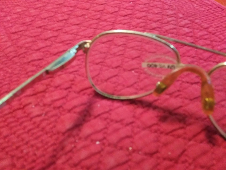 眼镜 Marcolin '80 年代飞行员金色金属镜框来自意大利女士读者 — 第 4/4 张图片