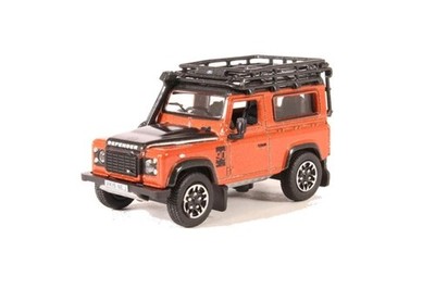 Oxford Diecast 1:76 Land Rover Defender 90 Station Wagon Phoenix orange