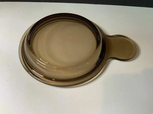 Vintage Pyrex Visionware Grab-it P-150-C amber glass lid only