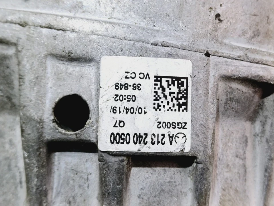 MONTAGE MOTEUR Mercedes-AMG 2019 A2132400500 / 2132400500 - Photo 3/4