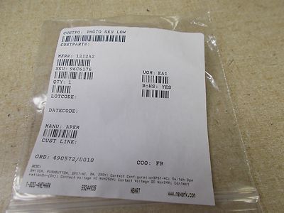 NEW MIcrochip MIcrocontroller PIC16F1933-I/SO *FREE SHIPPING*